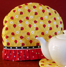 Load image into Gallery viewer, Tea cozy pattern | Tea cosy sewing pattern | Teapot cozy | Tea pot cover | Tea warmer - PDF